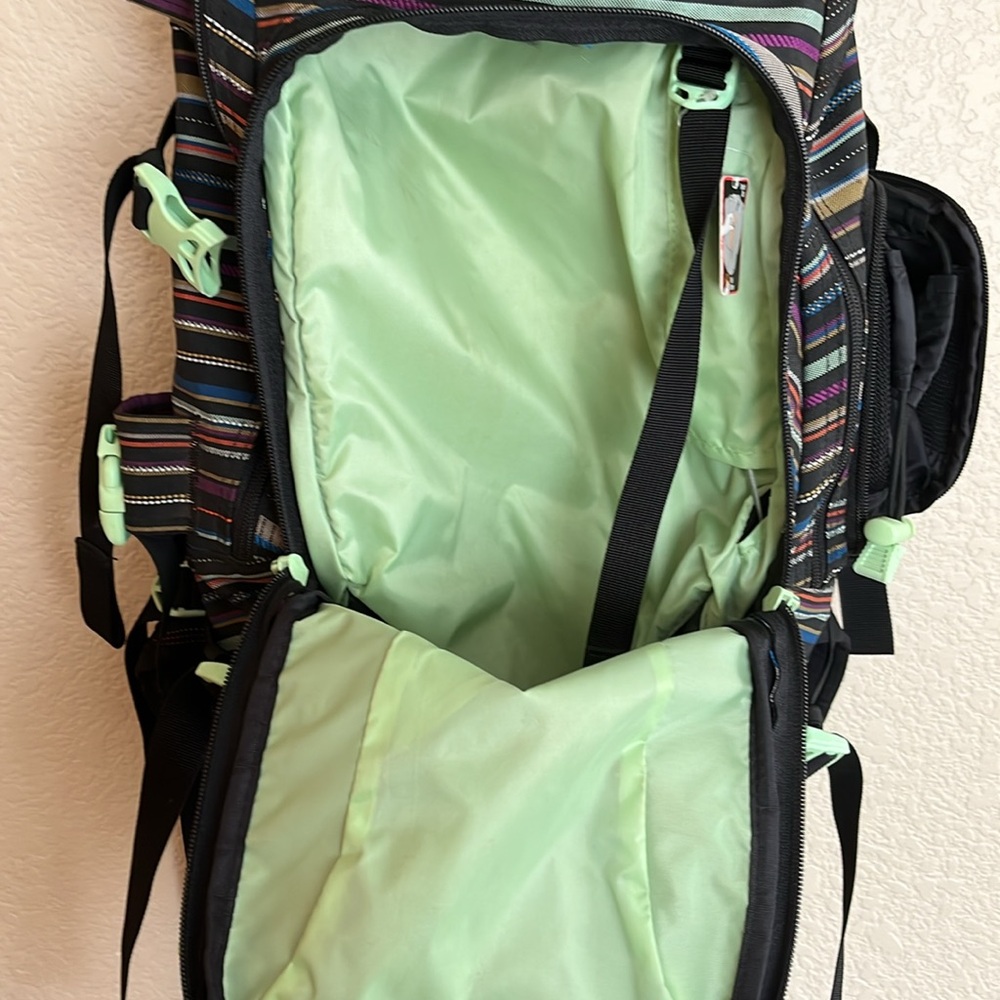 DAKINE WOMENS HELI PRO DLX 18L - Picture 4 of 12